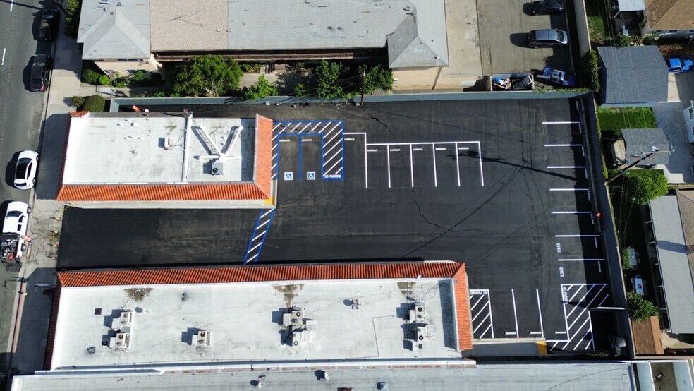 Building Photo - 2530 W Whittier Blvd