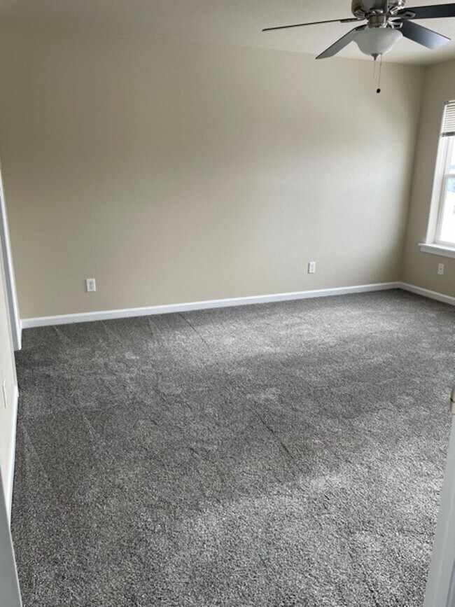 Building Photo - 3371 Chaparral Dr