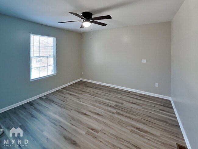 Building Photo - 218 Aspen Dr