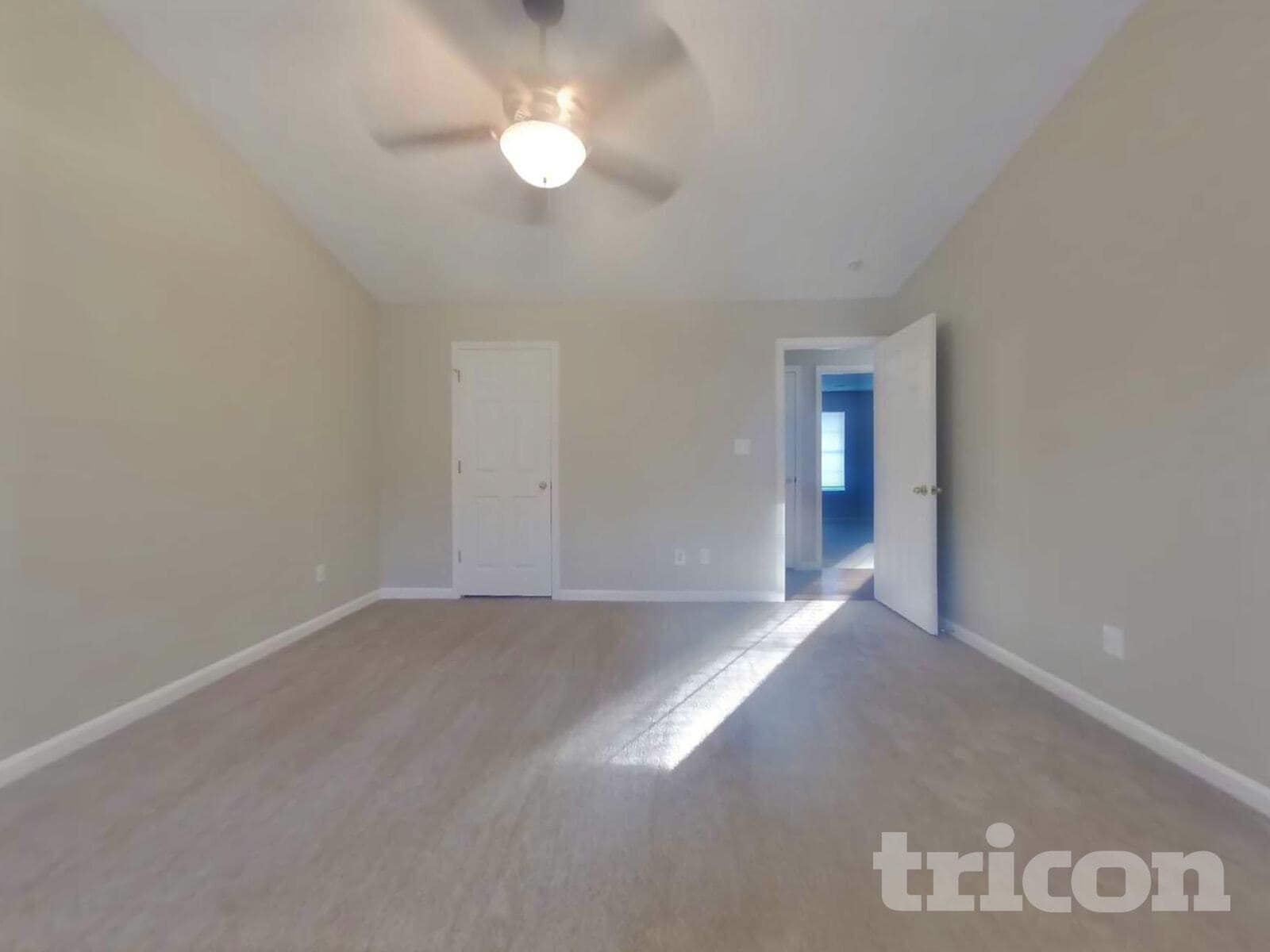 Building Photo - 620 Bluff Dr