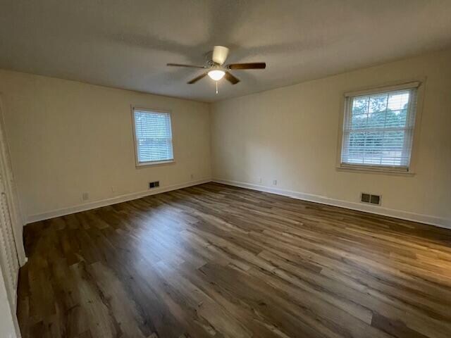 Building Photo - 1527 Alpine Dr