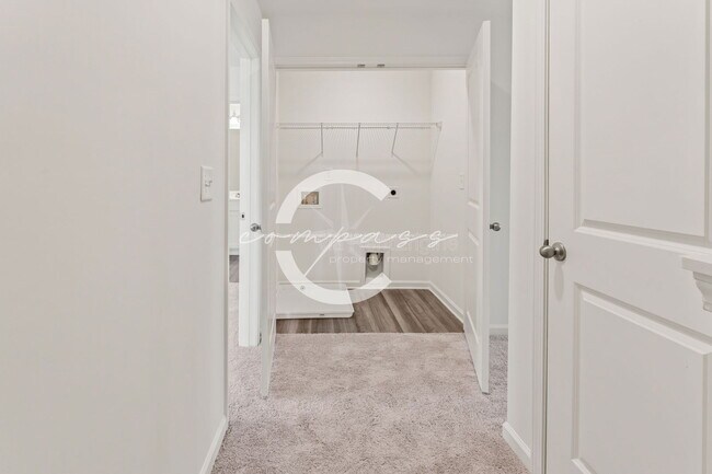 Building Photo - 303 Aldgate Wy