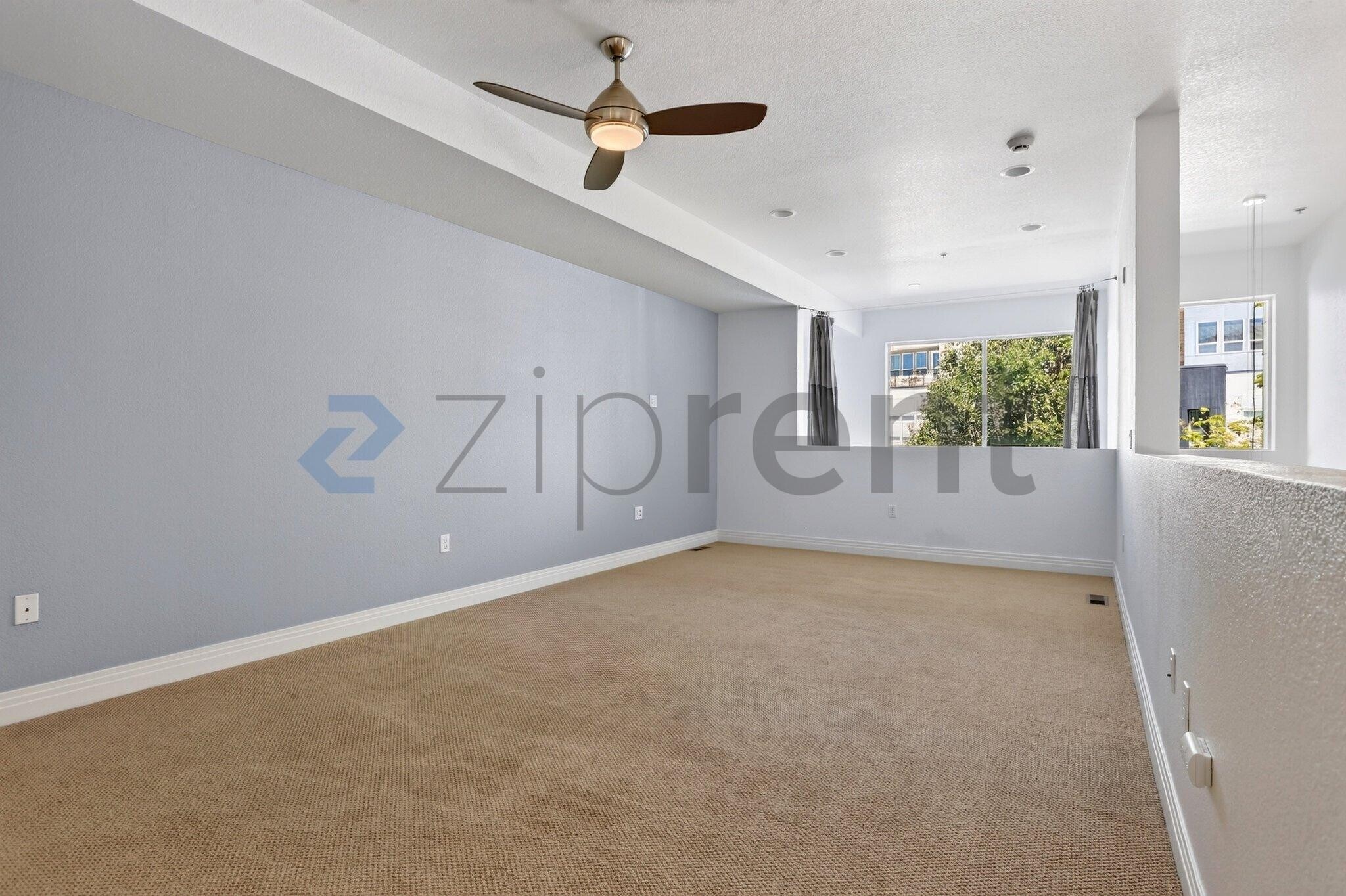 Building Photo - Unit 101