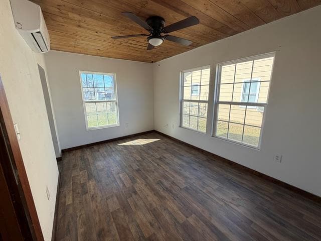 Building Photo - 352 SW Ave A