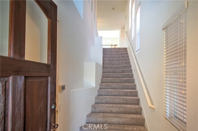 Building Photo - 15 Riva Dr