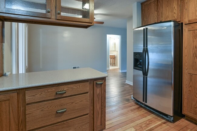 Building Photo - Charming Single Family in Camp Hill