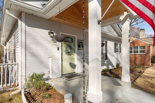 Building Photo - 168 Whitefoord Ave NE