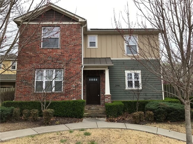 Building Photo - 2590 E Carnation Ct