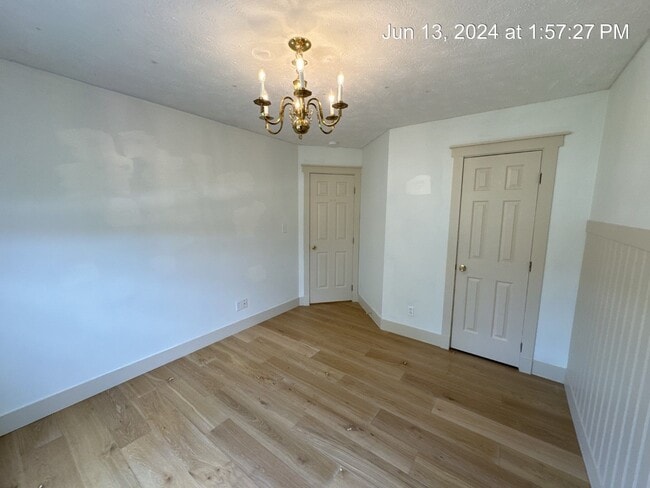 Building Photo - 146 Cavalier Dr