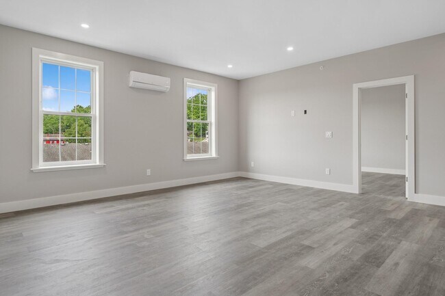 Building Photo - 153 Greenwich Ave