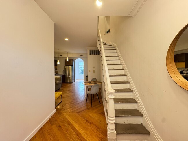 Building Photo - 19th Street