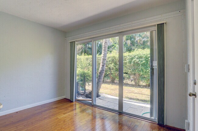 Building Photo - 941 Kokomo Key Ln