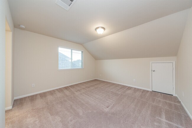 Building Photo - 26718 Hartford Grove Ln