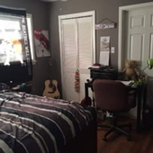 Building Photo - Pre Leasing for Fall 2026!! 4/2 in Medical District!