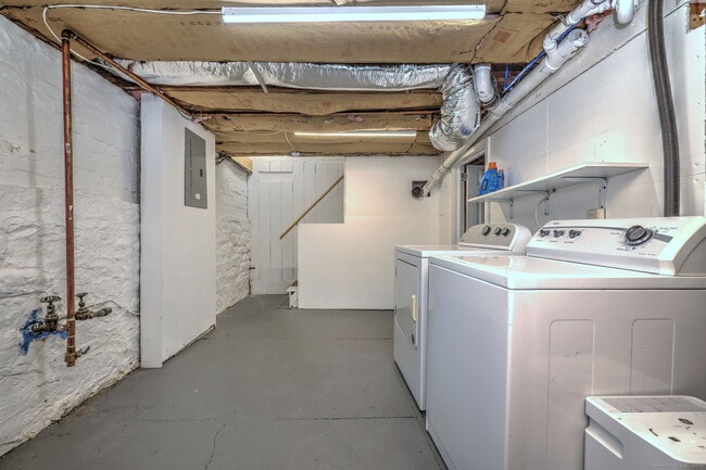 Building Photo - 64 Parker Terrace Ext