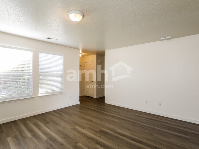 Building Photo - 12930 Hayes St