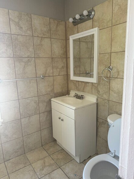 Building Photo - 4908 N 25th St