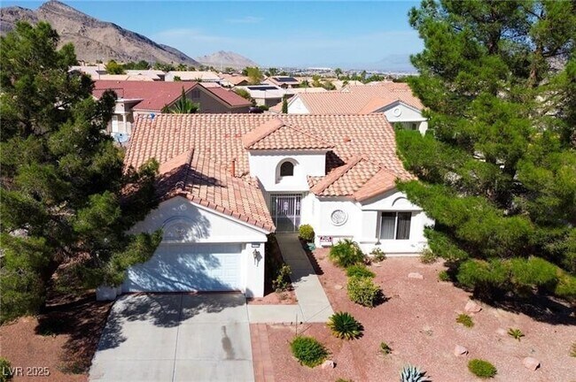 Primary Photo - 10520 Shoalhaven Dr