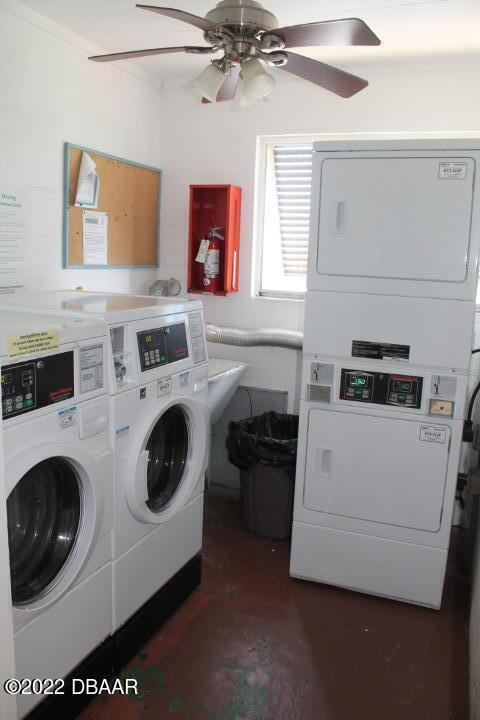 Building Photo - 719 S Beach St