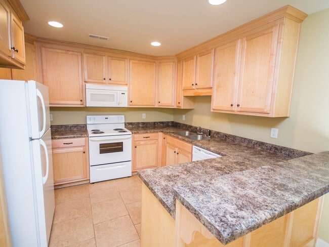 Building Photo - Minutes to Mazda Toyota and Amazon. Fenced back yard