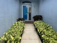 Building Photo - 245 Hemingway Dr