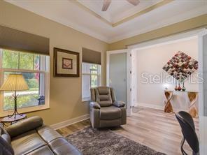 Building Photo - 714 16th Ave E