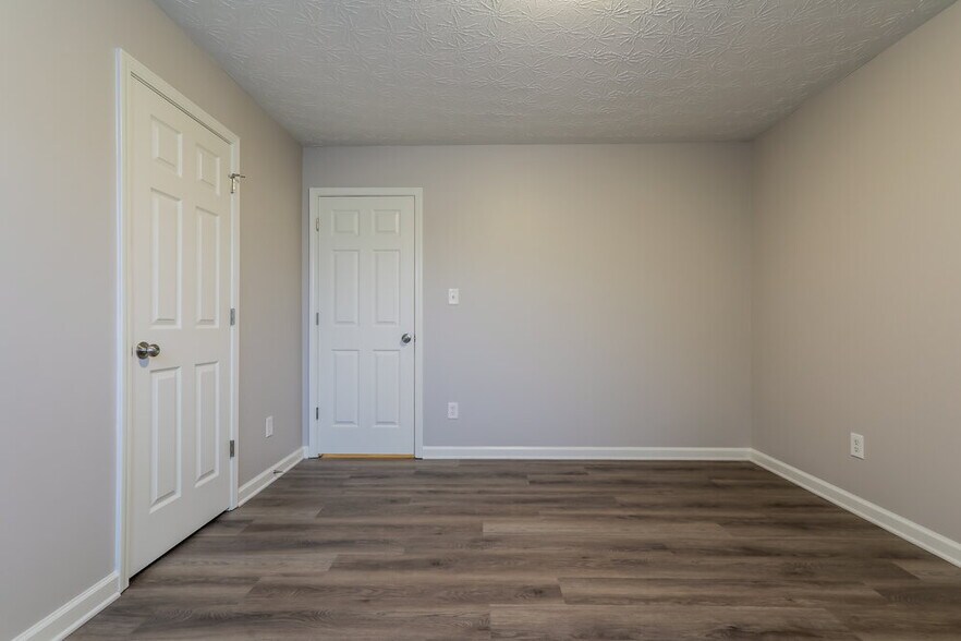 Building Photo - 565 Cool Weather Dr