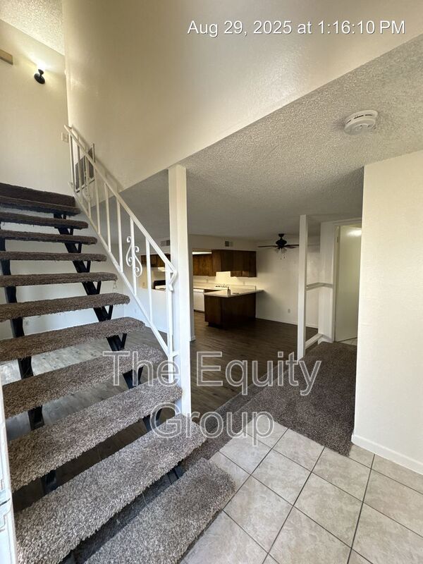Building Photo - 2426 S Sallee St