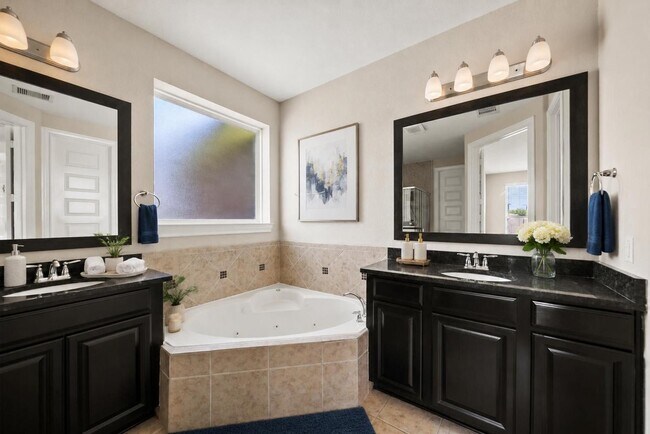 Building Photo - 2203 Rocky Shores Ln