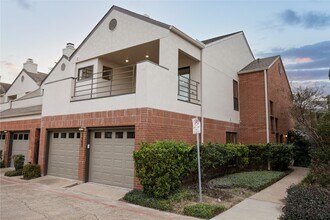 Building Photo - 2668 Bering Dr