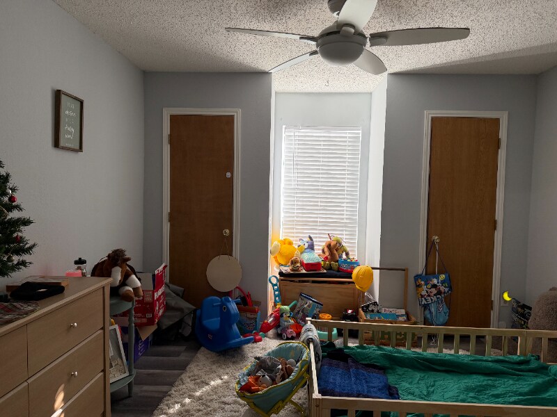 Building Photo - 524 Oakridge Dr