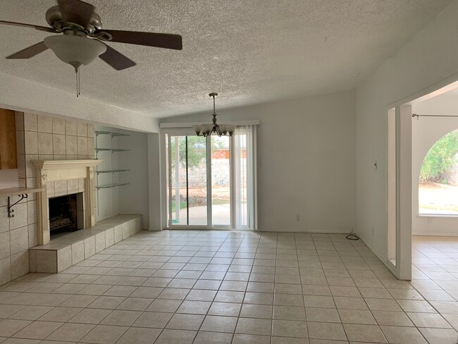 Building Photo - 10301 Album Ave