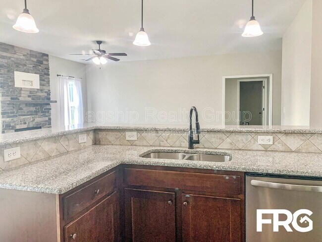 Building Photo - 230 Planters Ridge Dr