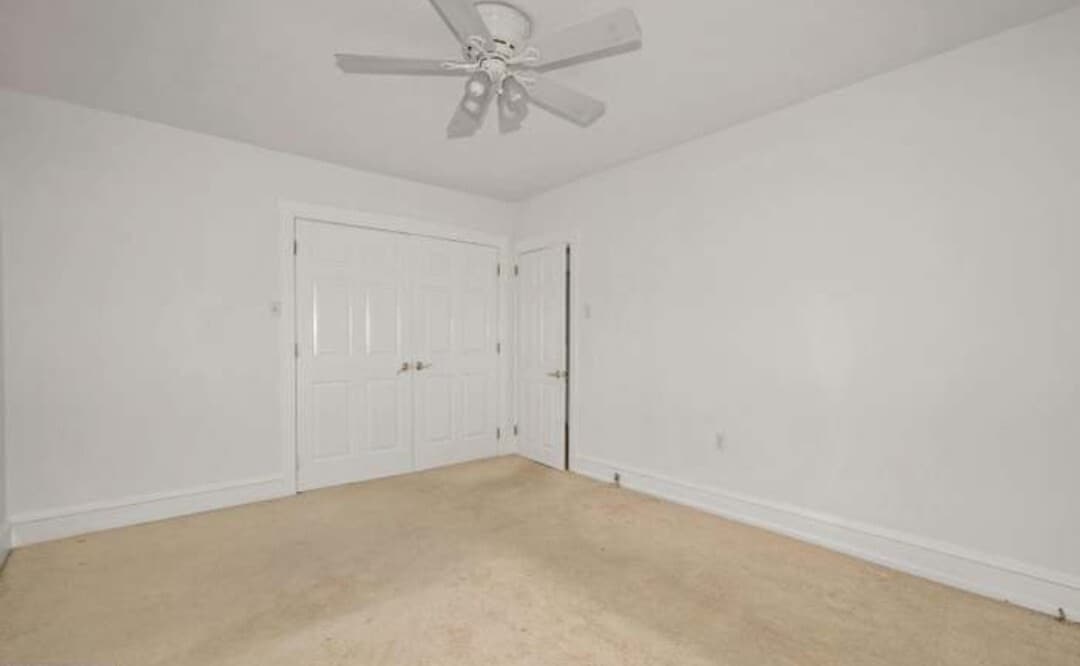 Building Photo - 20 E Coulter Ave
