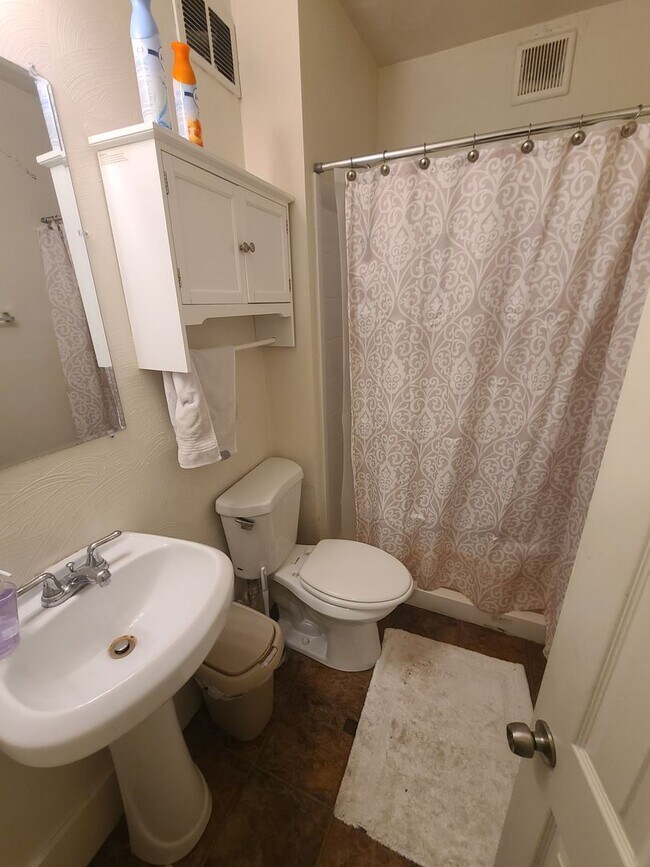 Building Photo - 349 Atwood Street