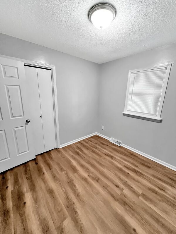 Building Photo - 1303 Michele Dr