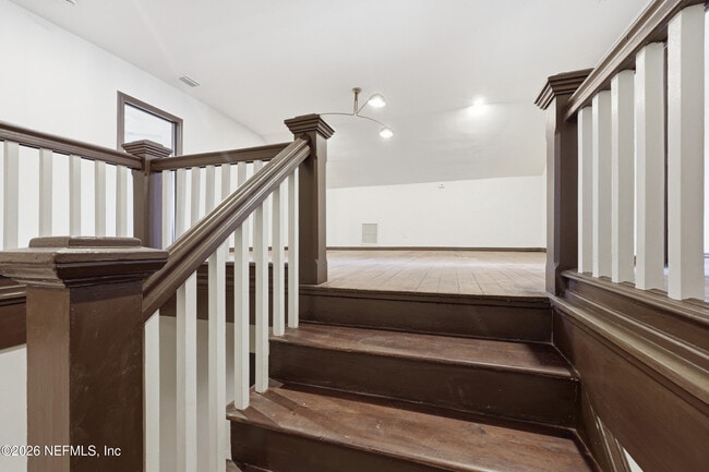 Building Photo - 2979 St Johns Ave