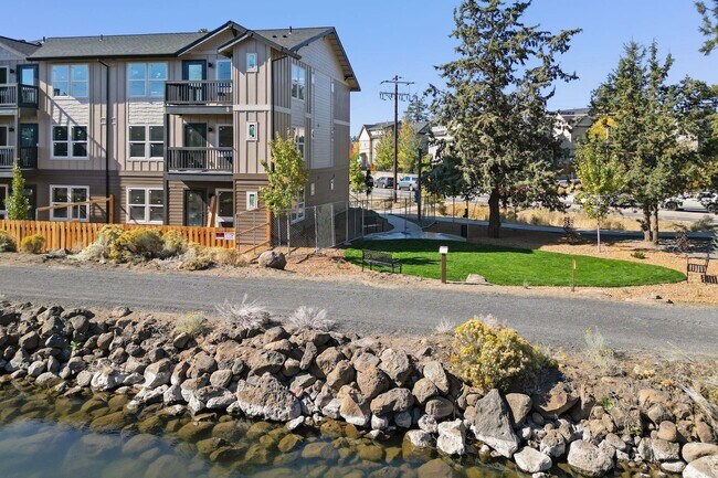 Building Photo - Edgewater Apartments: Tranquil Canal-Side ...