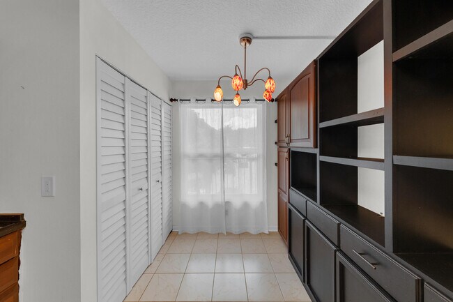 Building Photo - 14623 Bonaire Blvd