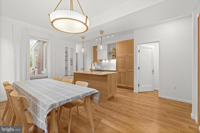 Building Photo - 4131 Illinois Ave NW