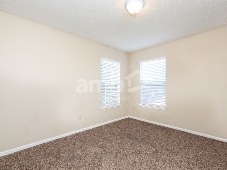 Building Photo - 96036 Starlight Ln