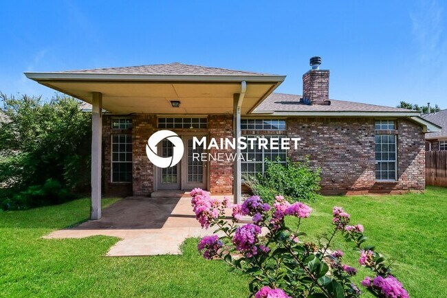 Building Photo - 3 Bedroom Pet-Friendly Home in Edmond, OK with Main Street Renewal