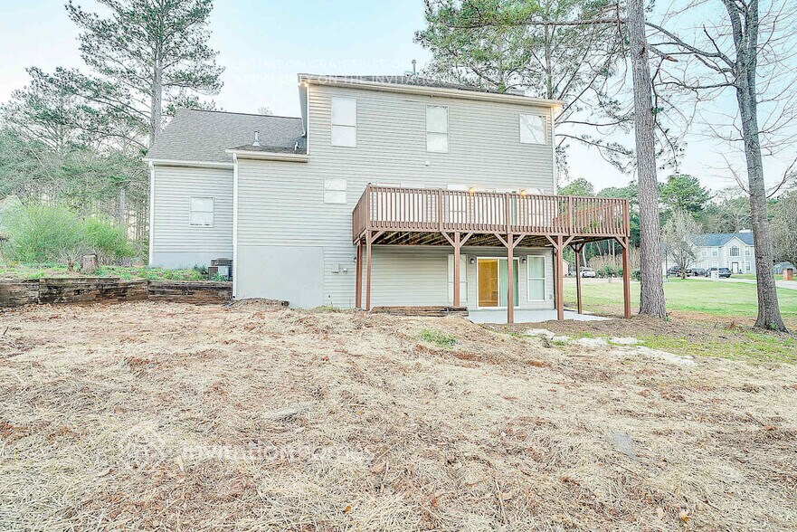 Building Photo - 482 Waterfront Dr