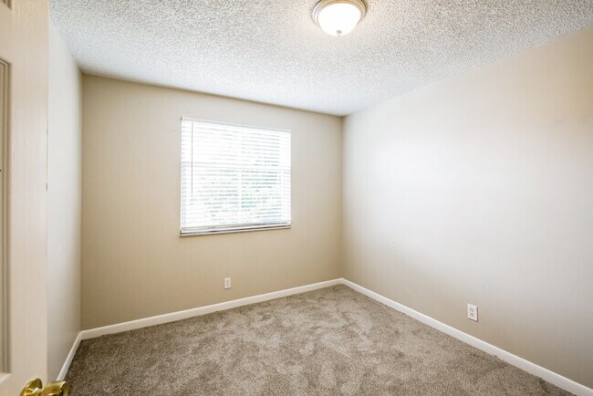 Building Photo - 3327 Bonito Ln