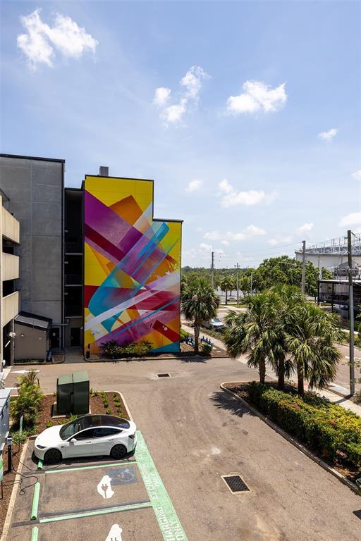 Building Photo - 1010 Central Ave N