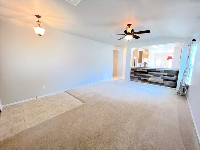 Building Photo - 102 Wren Cove
