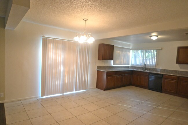 Building Photo - 7047 Nestle Ave