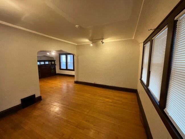 Building Photo - 5328 N 35th St