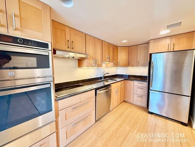 Building Photo - 1099 22nd St NW