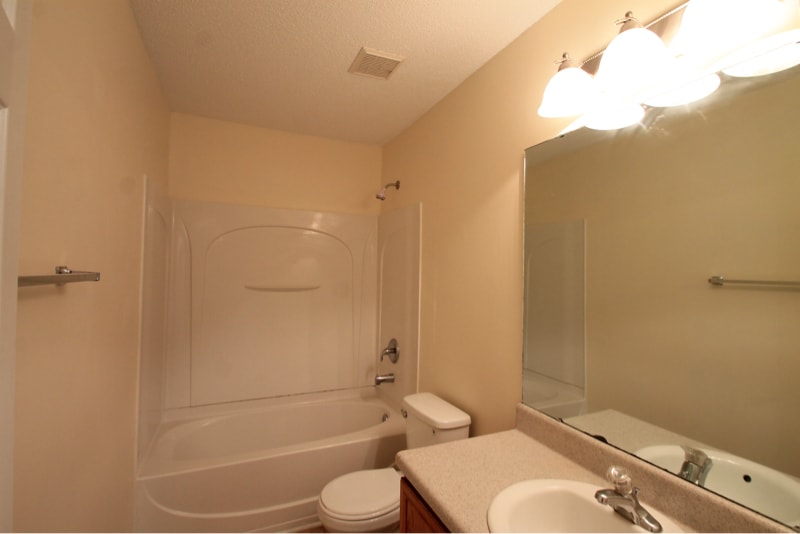 Building Photo - 1331 Pampas Cir